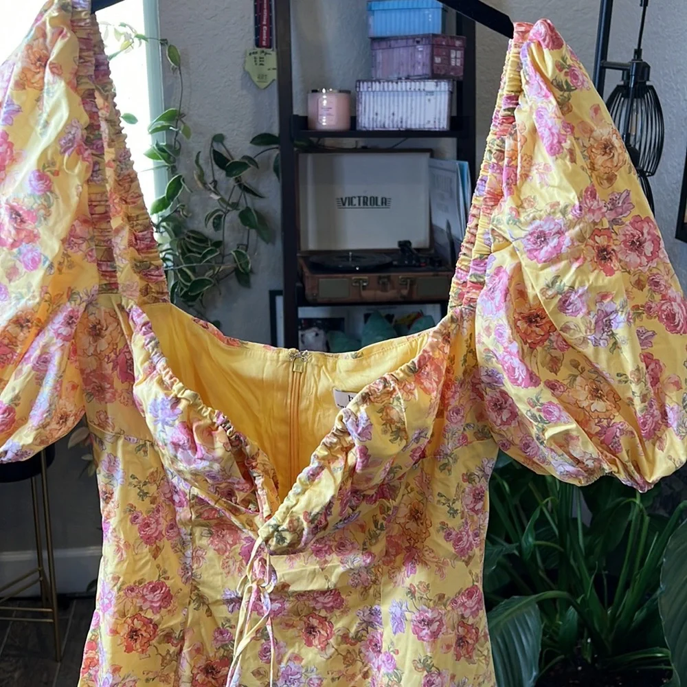 HOUSE OF CB 'Felizia' Butter Print Puff Sleeve Sundress NWT - Picture 6 of 10